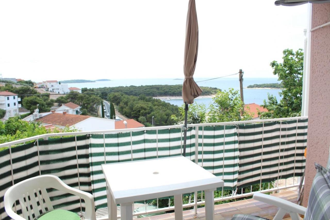 Apartment Bajuti Primosten Bagian luar foto