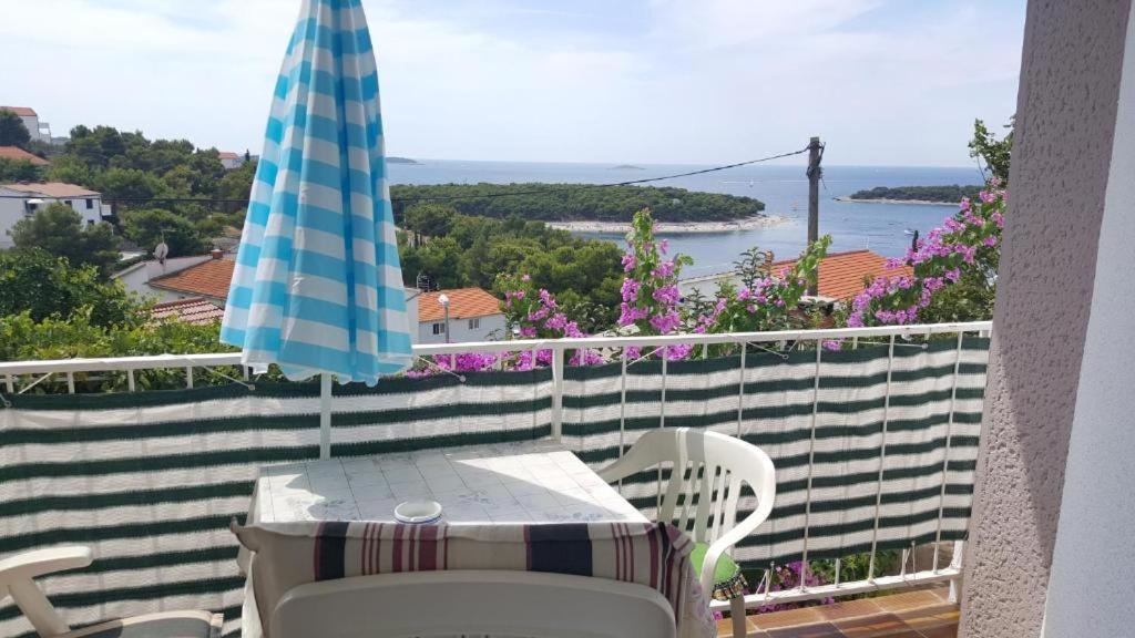Apartment Bajuti Primosten Bagian luar foto