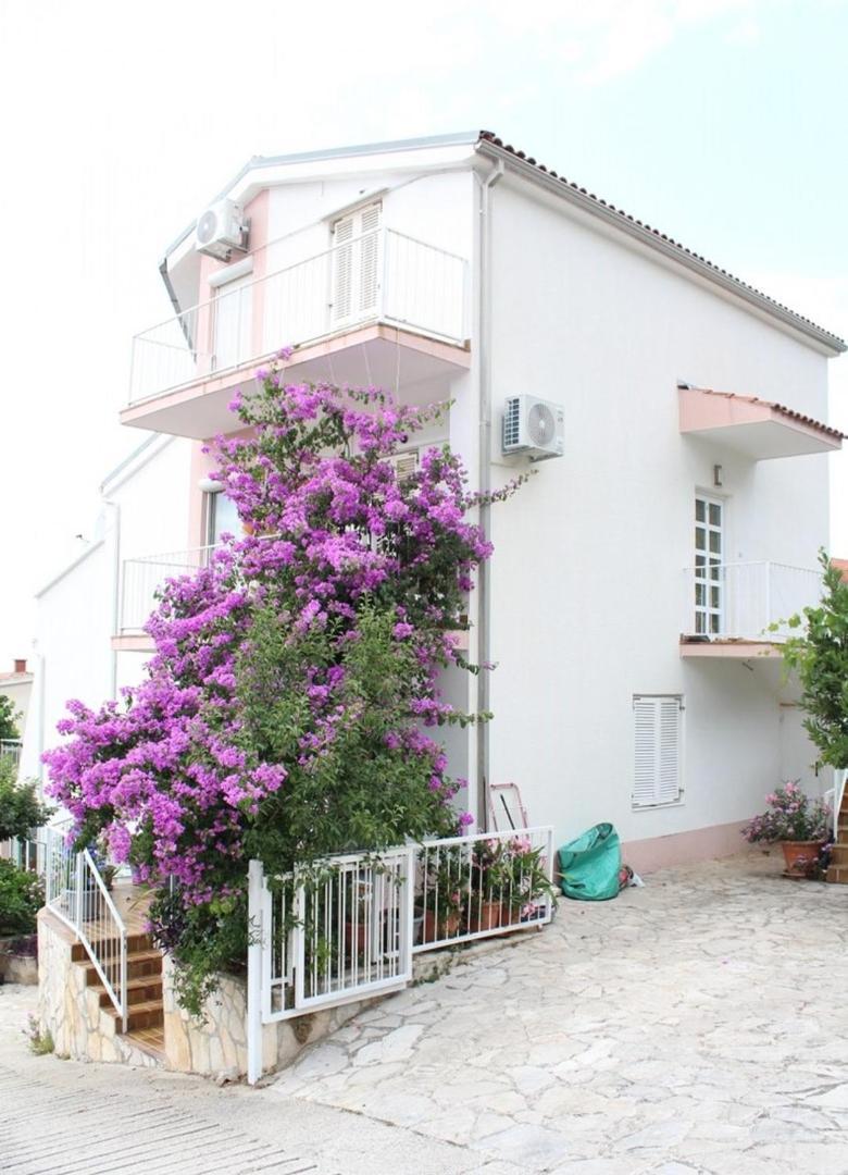 Apartment Bajuti Primosten Bagian luar foto