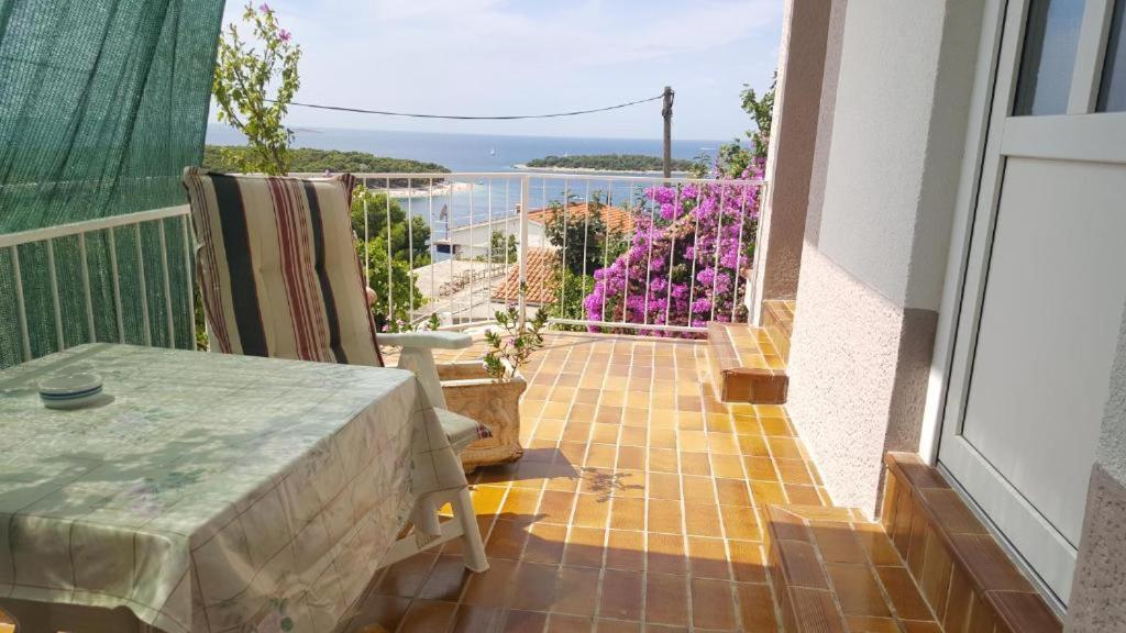 Apartment Bajuti Primosten Bagian luar foto
